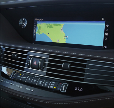 How to Utilize the Factory Car Screen for Navigation and Rear View Camera Functionality?